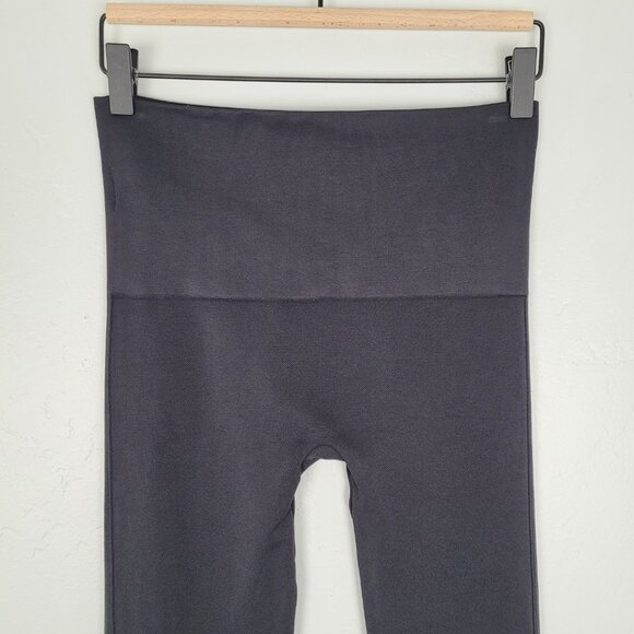 Spanx EcoCare Seamless Ankle Leggings Nylon Stretch Black Size M - Picture 6 of 13